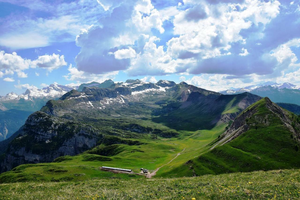 Cinzia Dolomiti Del Brenta Apartman Tassullo Kültér fotó